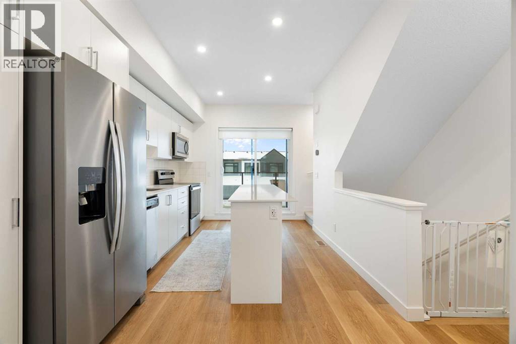8528 21 Avenue SE - 25