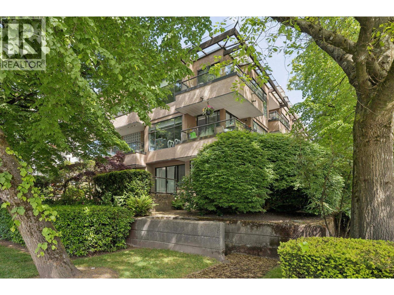 303 1702 CHESTERFIELD AVENUE — photo 2