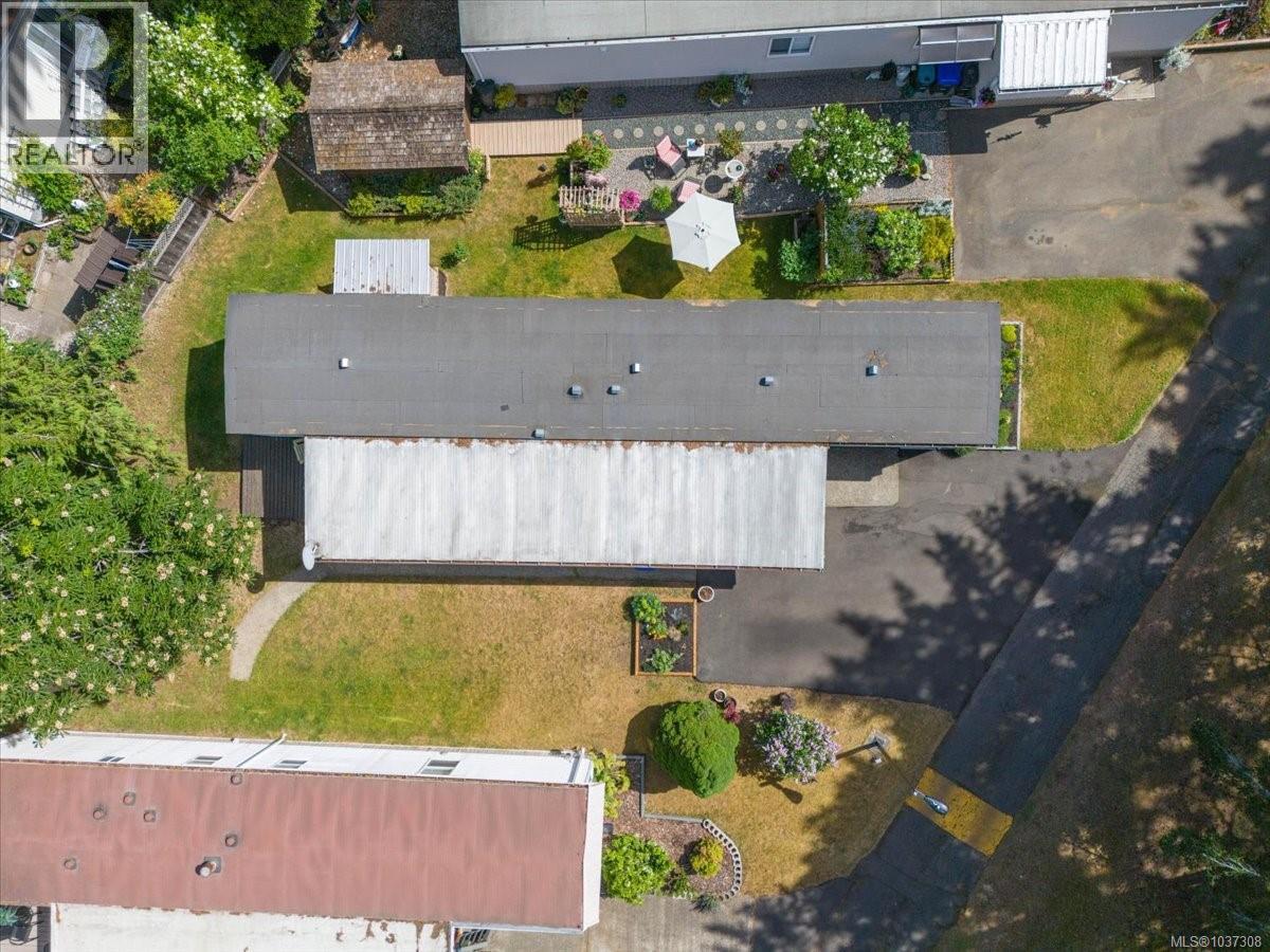 #53 1247 Arbutus Rd - 3