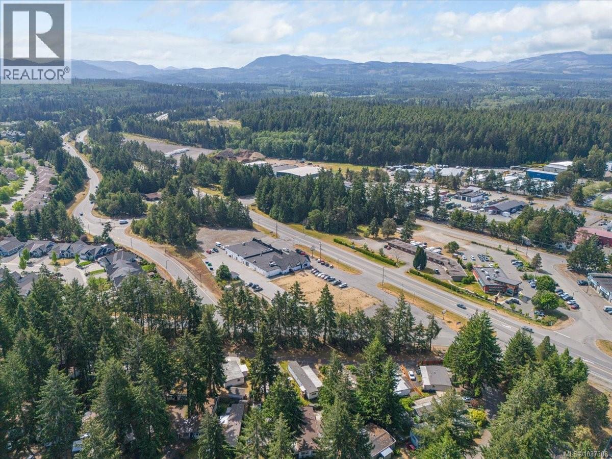 #53 1247 Arbutus Rd - 13