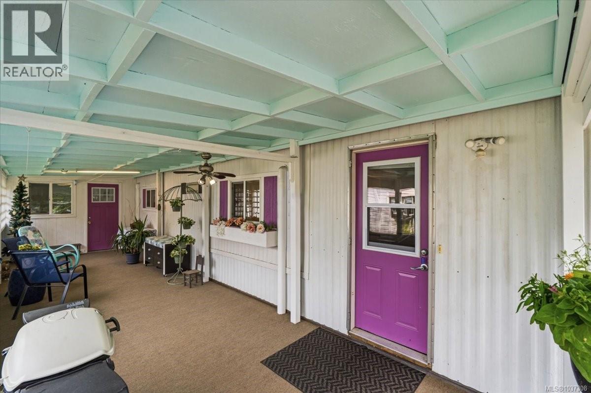 #53 1247 Arbutus Rd - 16