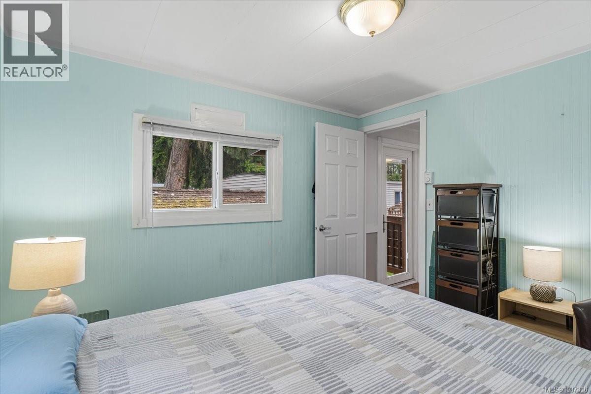 #53 1247 Arbutus Rd - 20
