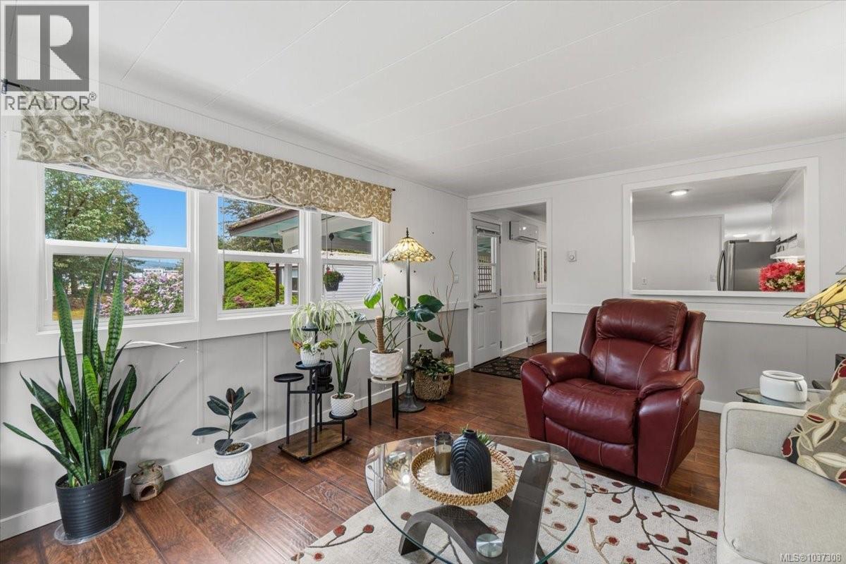 #53 1247 Arbutus Rd - 6