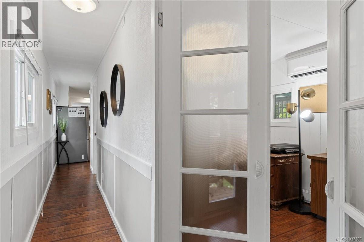 #53 1247 Arbutus Rd - 26