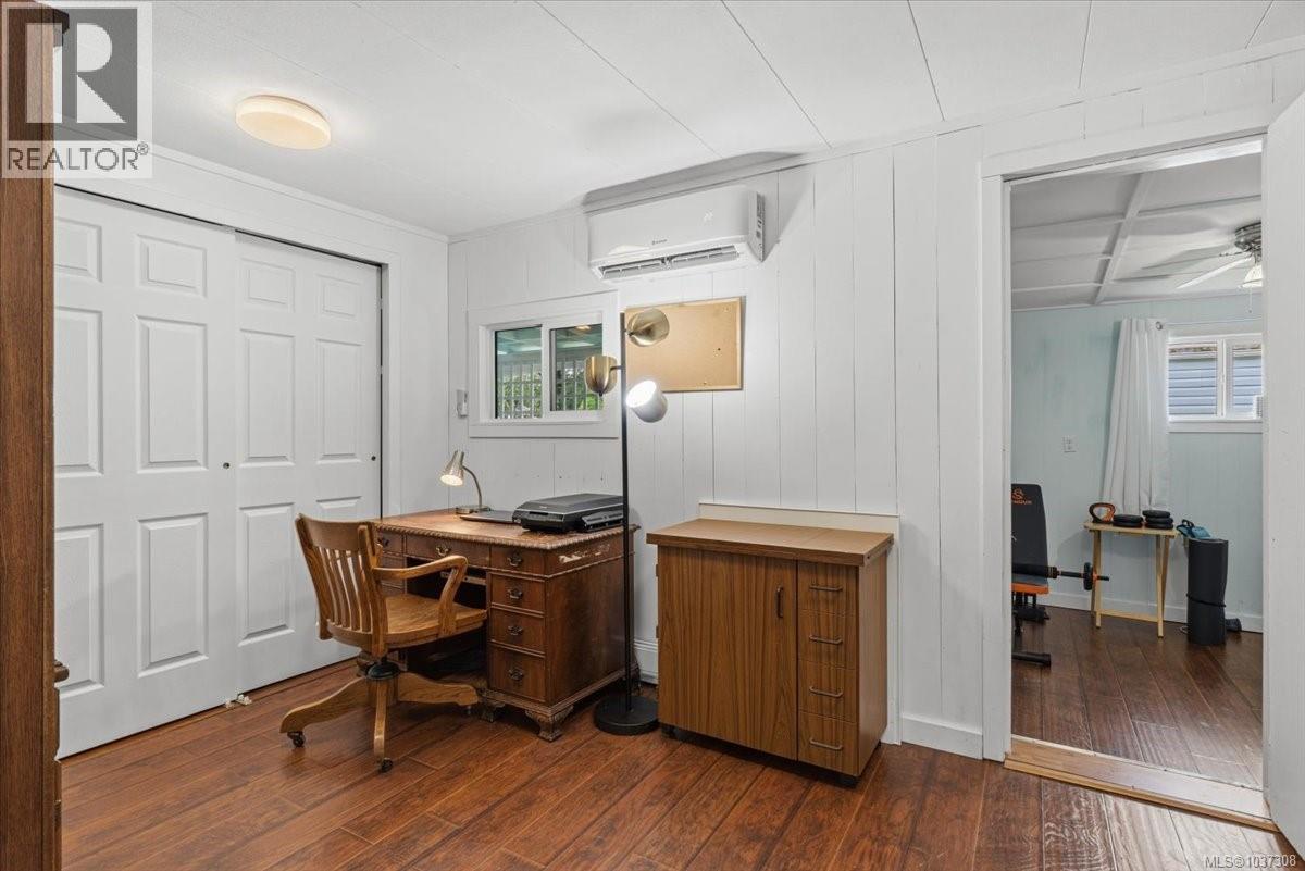 #53 1247 Arbutus Rd - 27