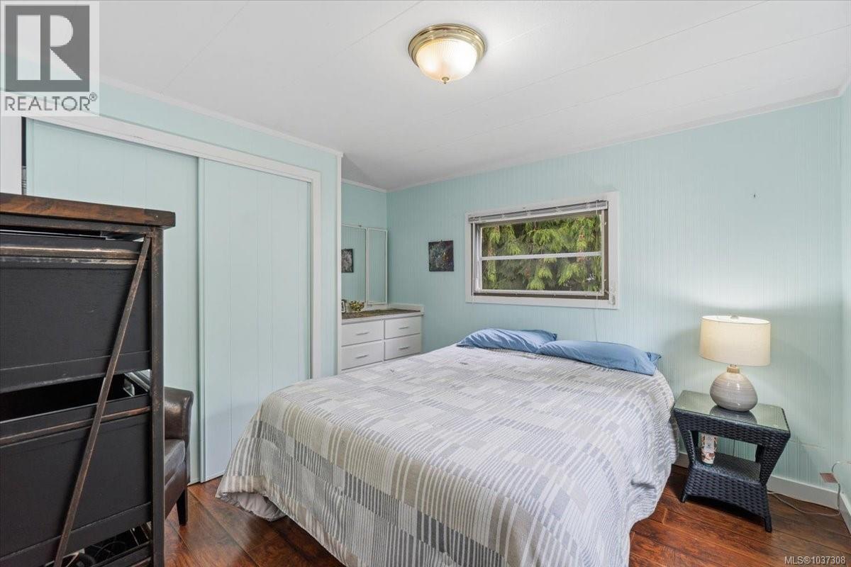 #53 1247 Arbutus Rd - 23