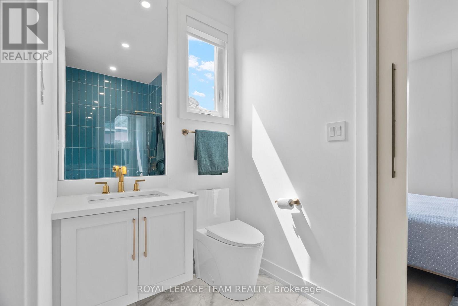 278 AVONDALE AVENUE - 27