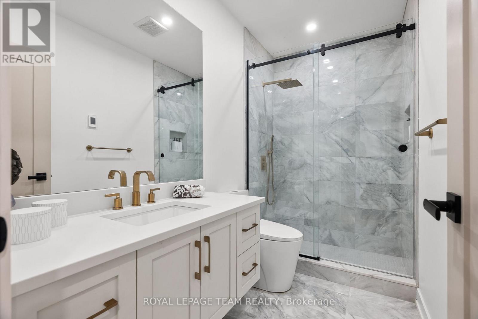 278 AVONDALE AVENUE - 36