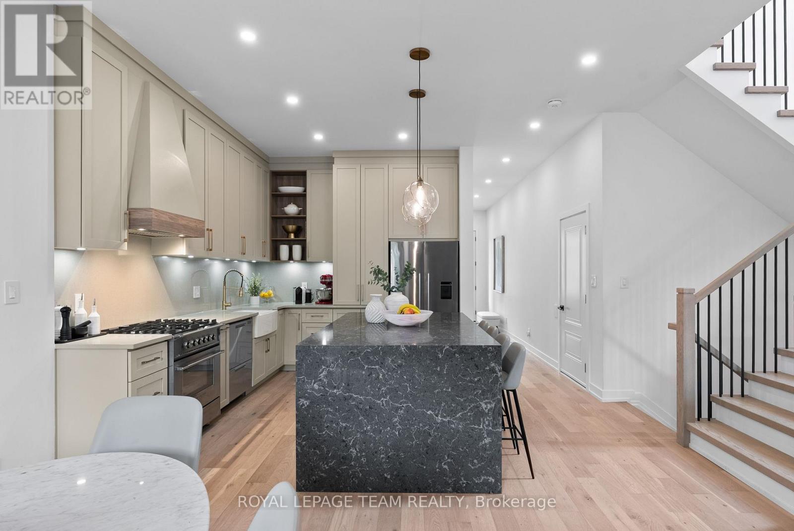 278 AVONDALE AVENUE - 7
