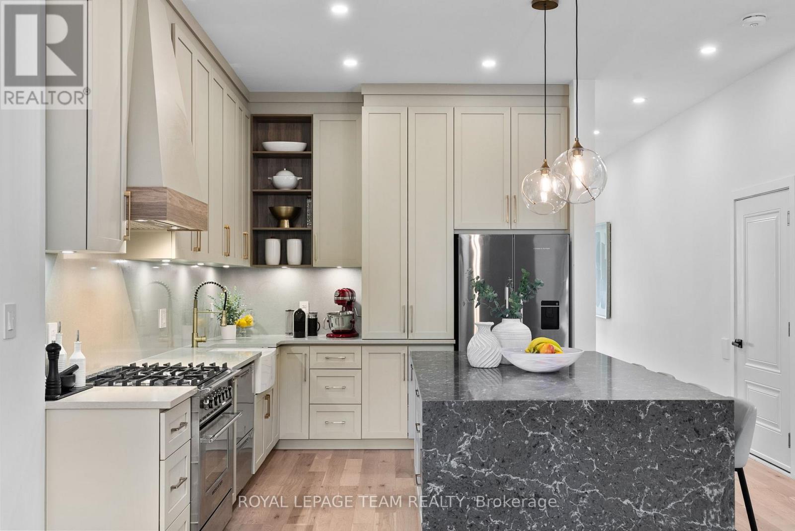 278 AVONDALE AVENUE - 8