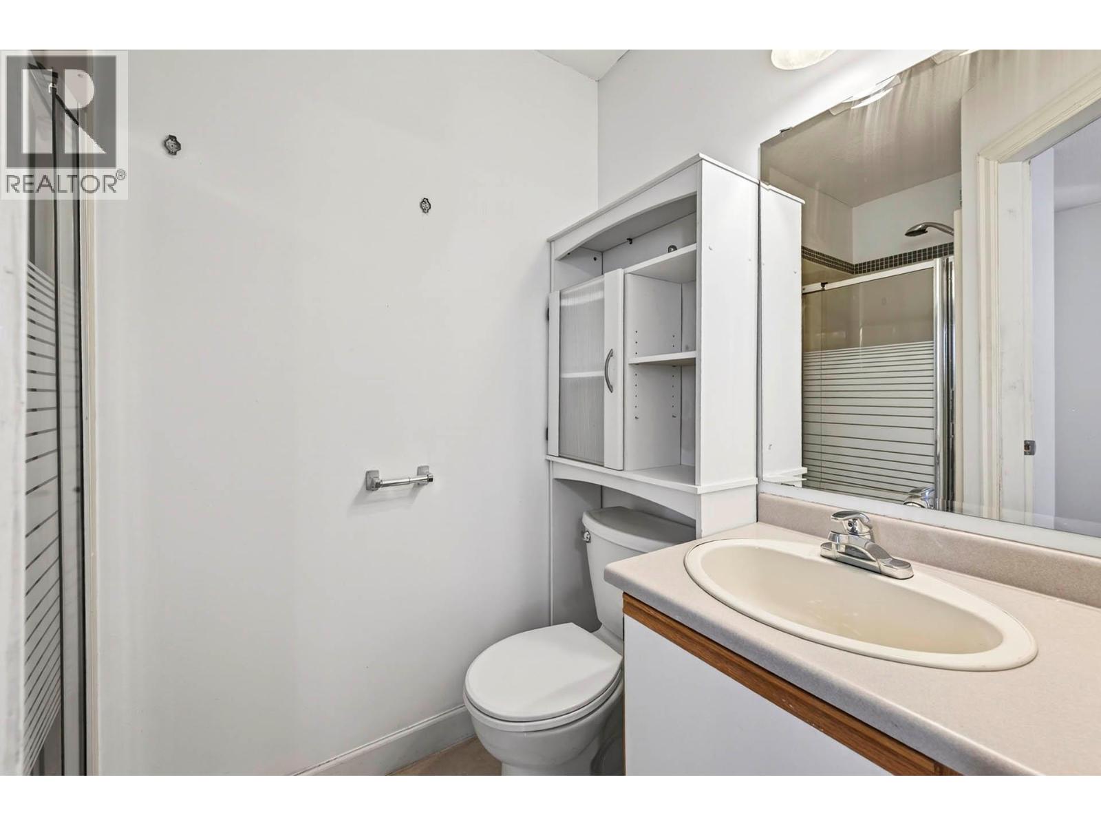 #3 790 Holt Street - 15