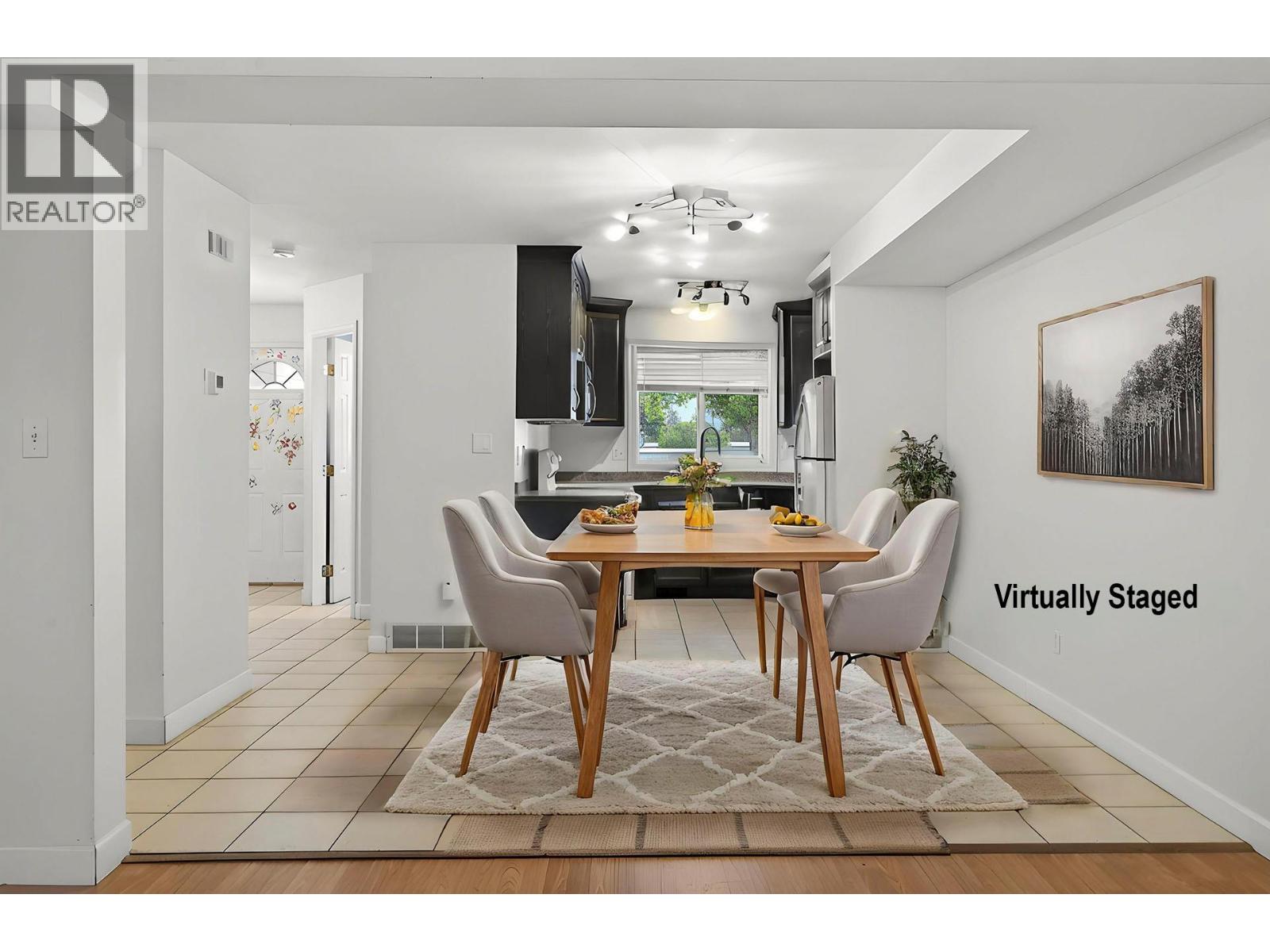 #3 790 Holt Street - 9