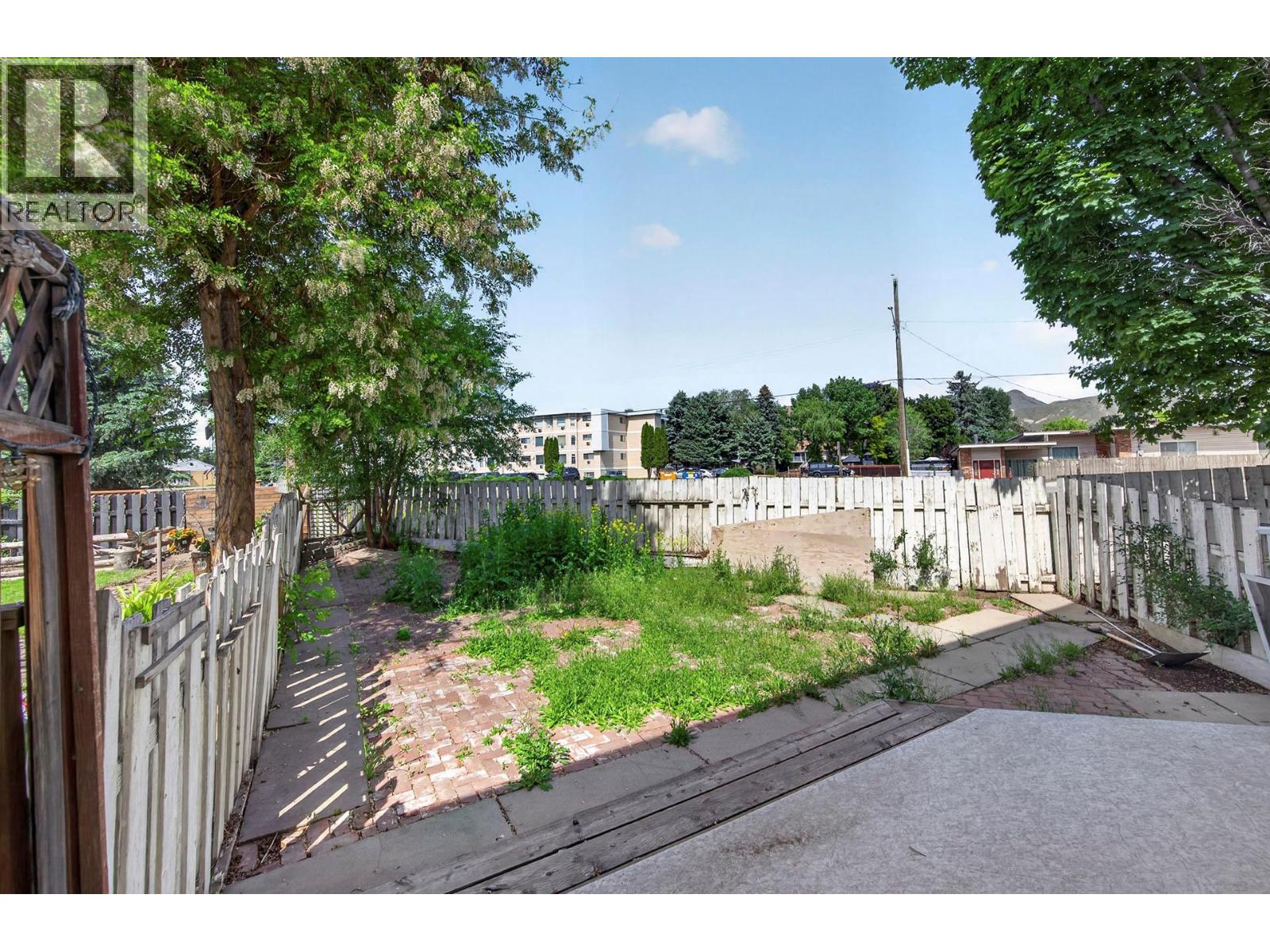 #3 790 Holt Street - 28