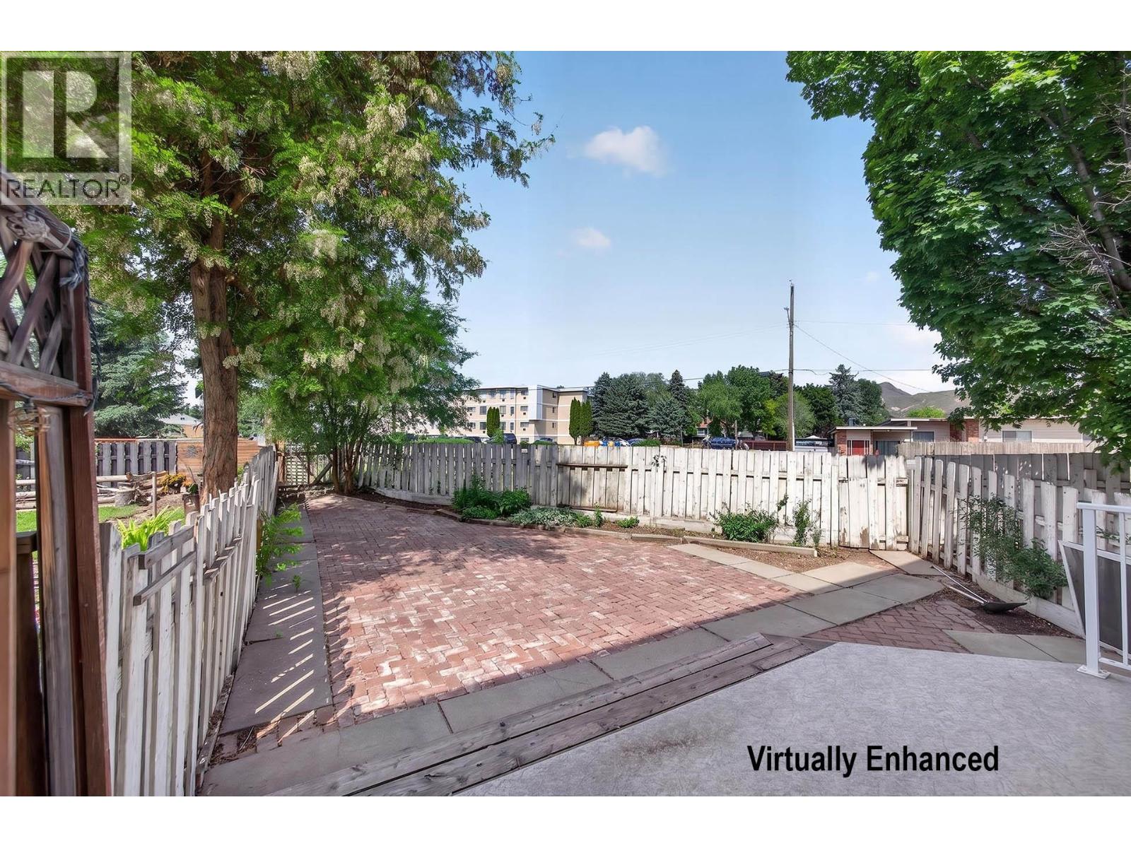#3 790 Holt Street - 27
