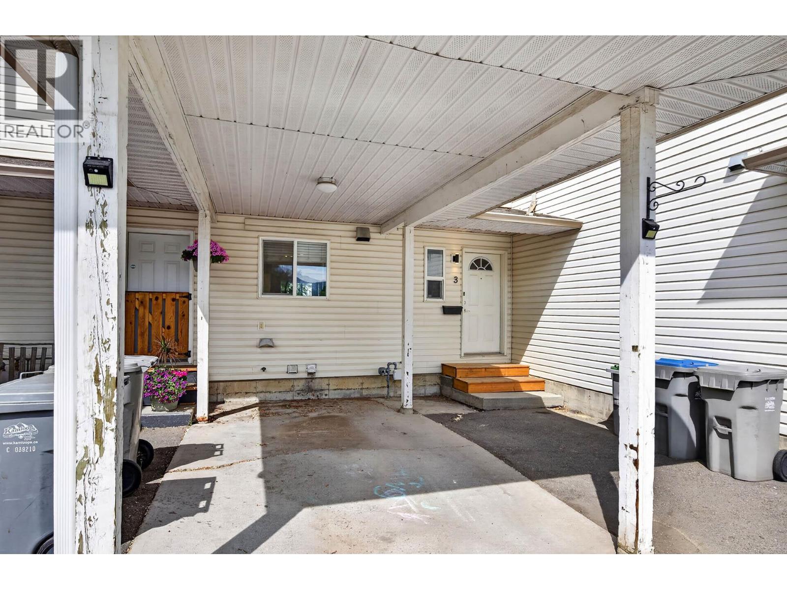 #3 790 Holt Street - 34
