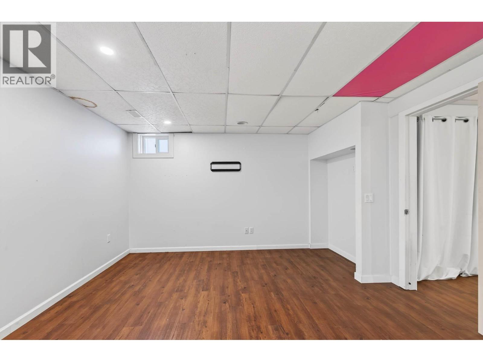 #3 790 Holt Street - 22