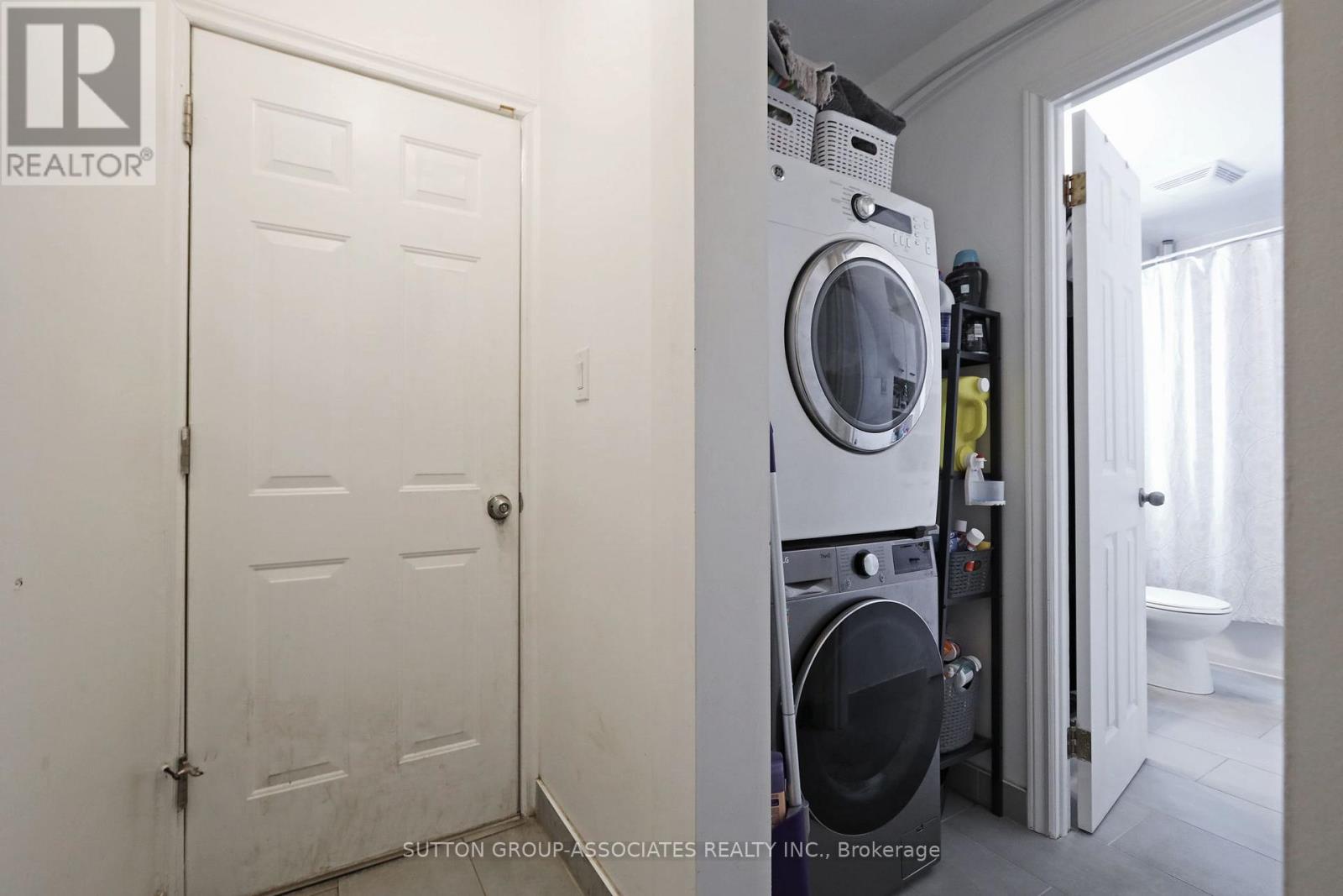 20 ASHDALE AVENUE - 12