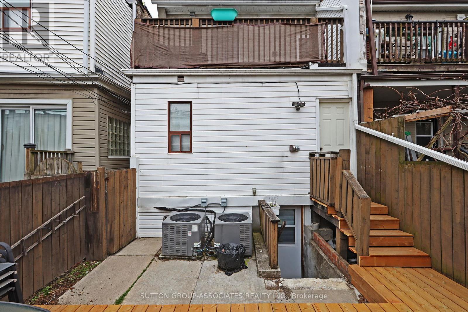 20 ASHDALE AVENUE - 42