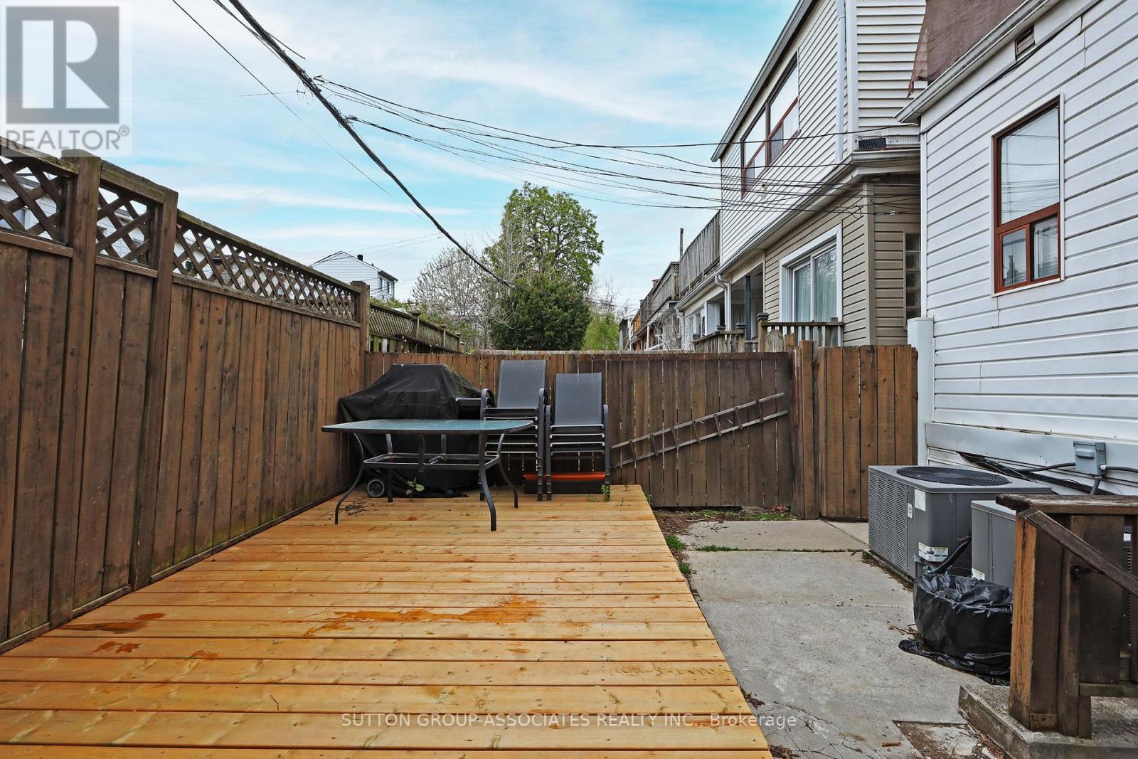 20 ASHDALE AVENUE - 45