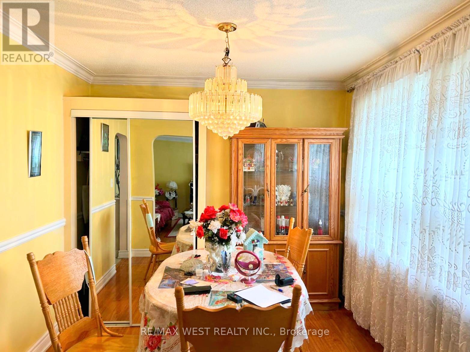 2567 KINGSTON ROAD - 6