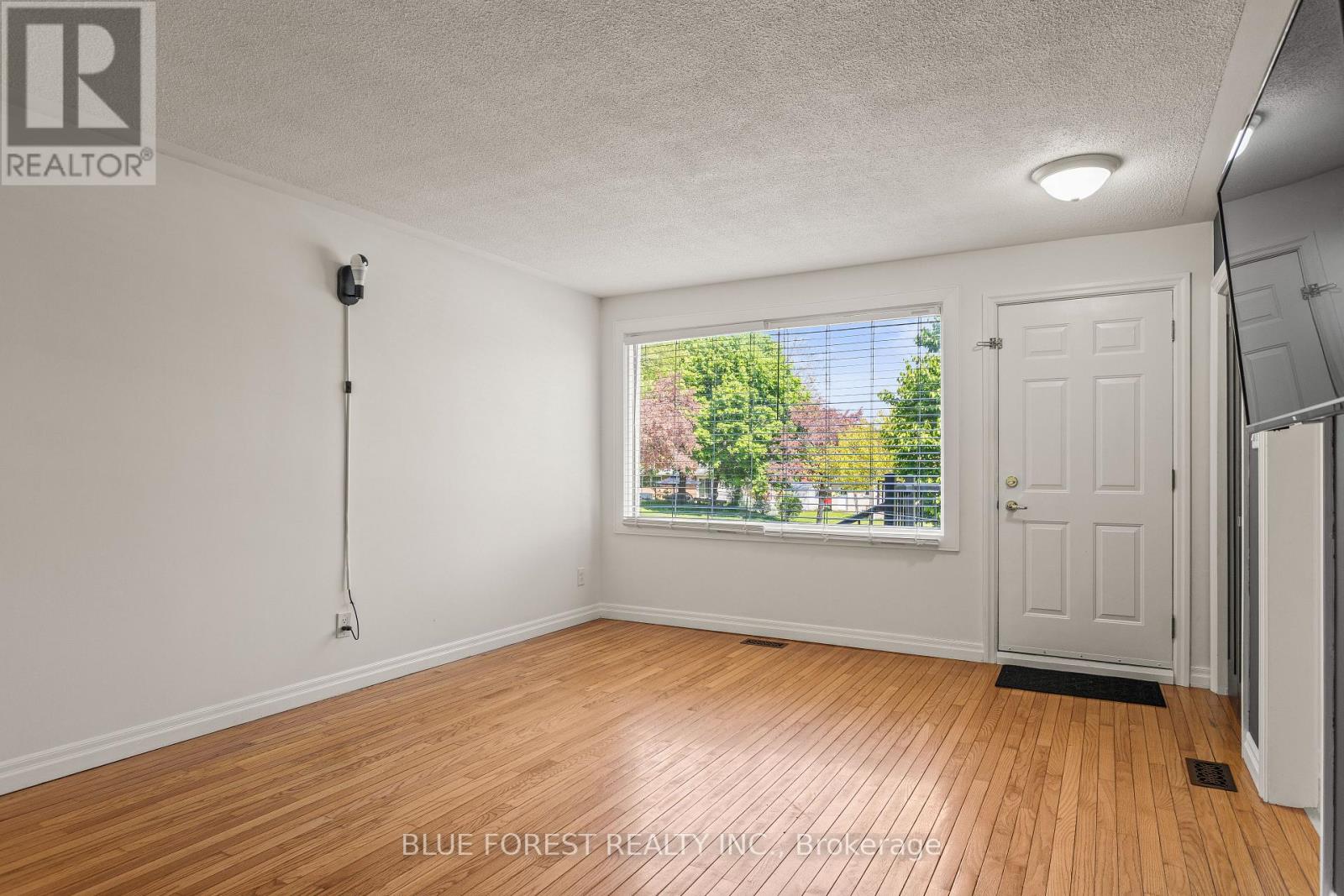 255 DELTA PLACE - 7