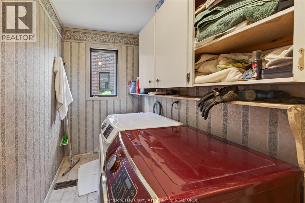 2821 Lionel, Windsor, Ontario — Photo 2