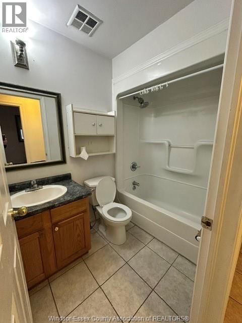 4564 FONTANA AVENUE, Windsor, Ontario, N9G3C8 — Photo 3