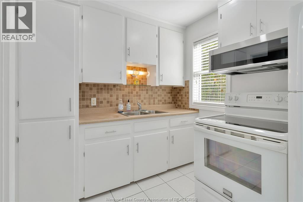 6633 WYANDOTTE STREET, Windsor, Ontario, N8S1P5 — Photo 8