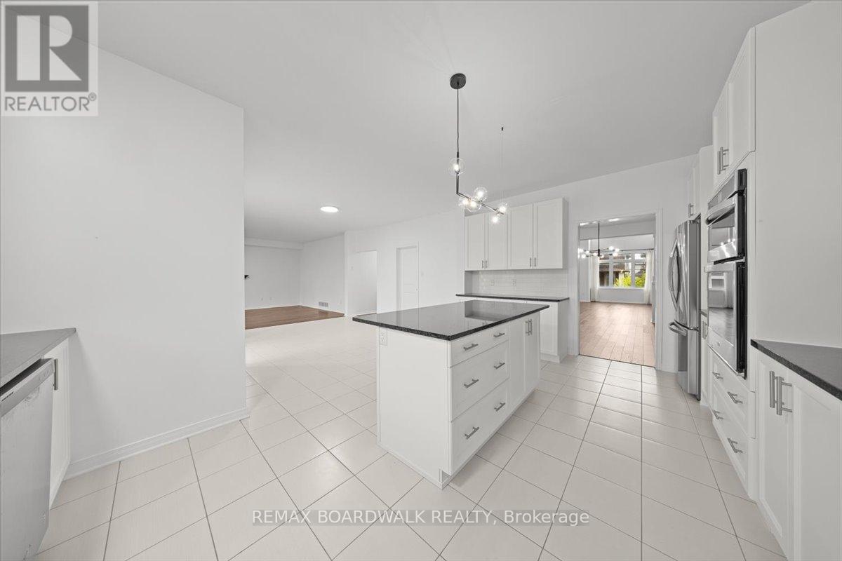 333 HALIBURTON HEIGHTS - 15