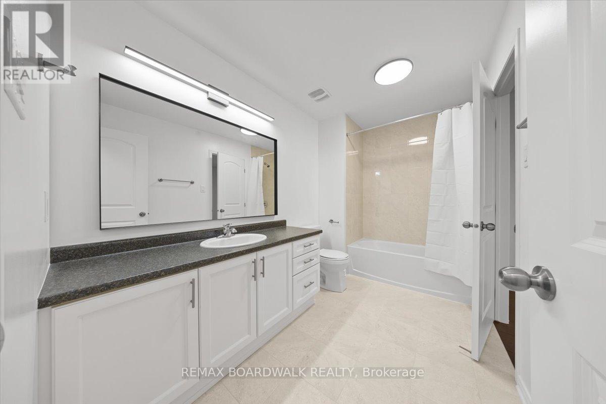 333 HALIBURTON HEIGHTS - 39