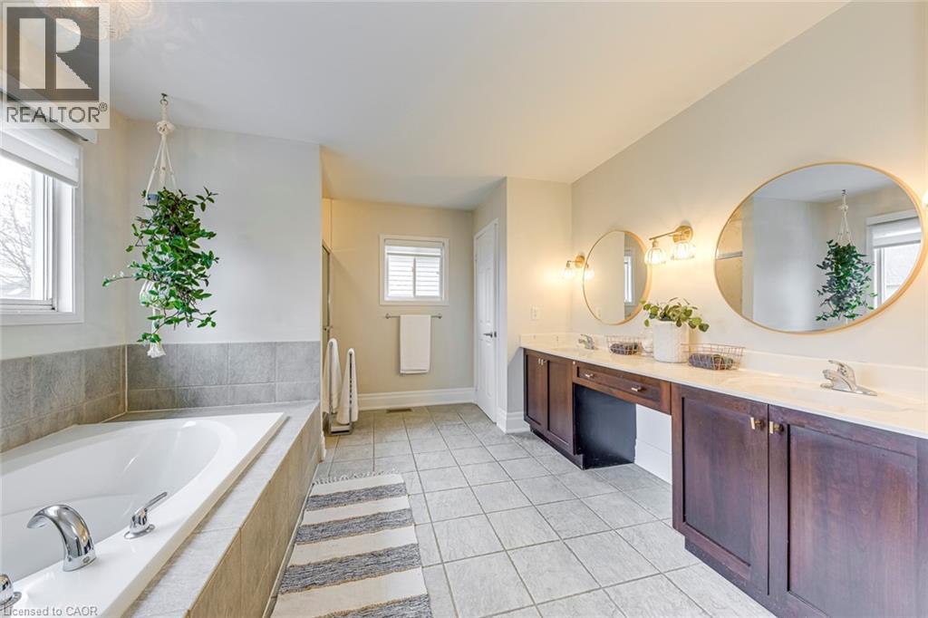 4267 SARAZEN Drive, Burlington, Ontario, L7M4Z2 — Photo 36