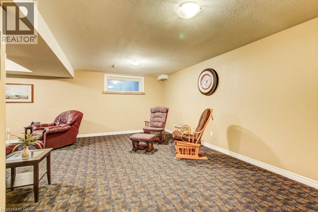 28 WALKER Way, Guelph, Ontario, N1L1T7 — Photo 33