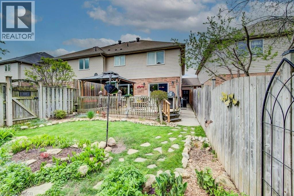 28 WALKER Way, Guelph, Ontario, N1L1T7 — Photo 49