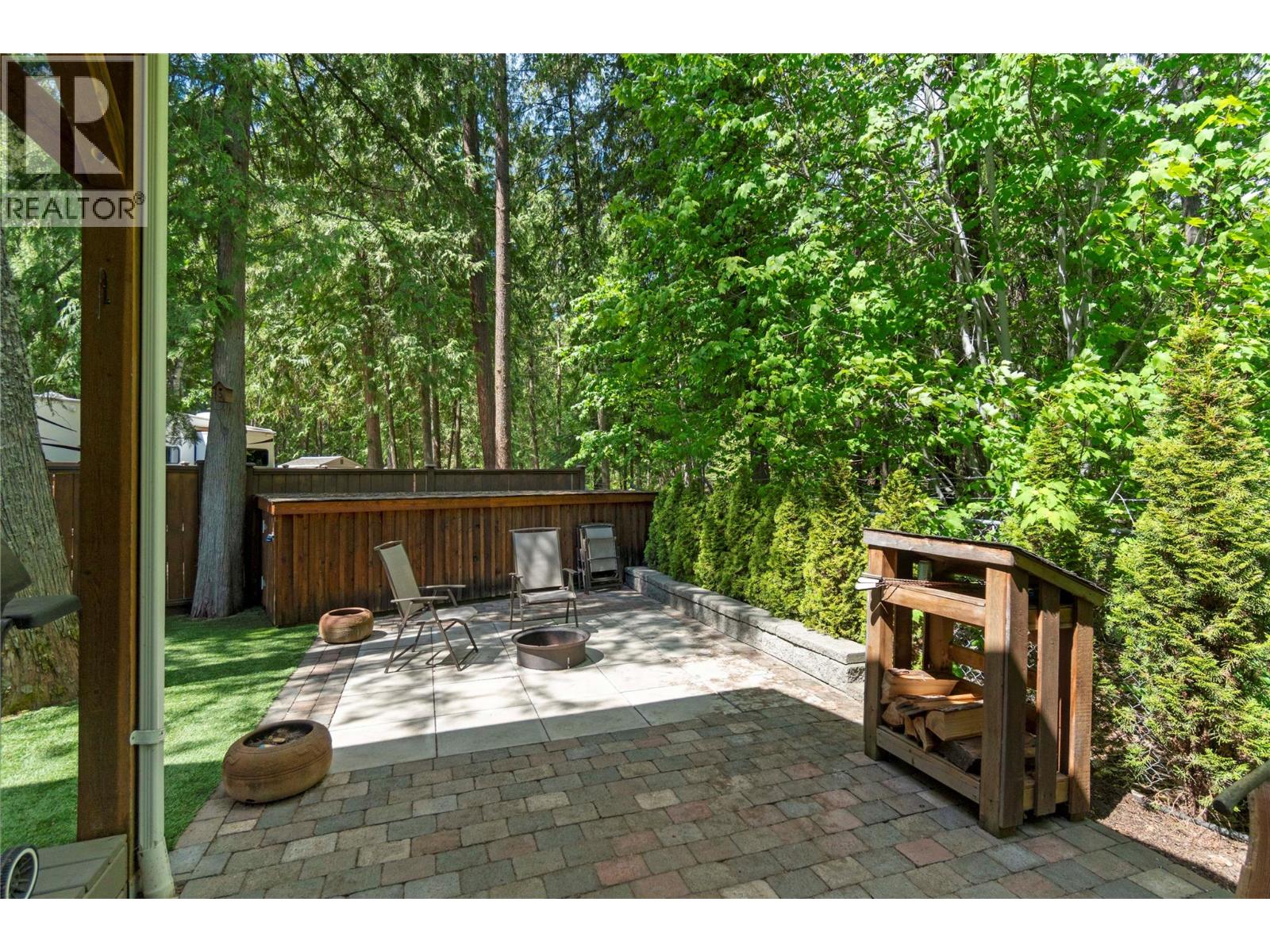 8 1131 Pine Grove Road, Scotch Creek