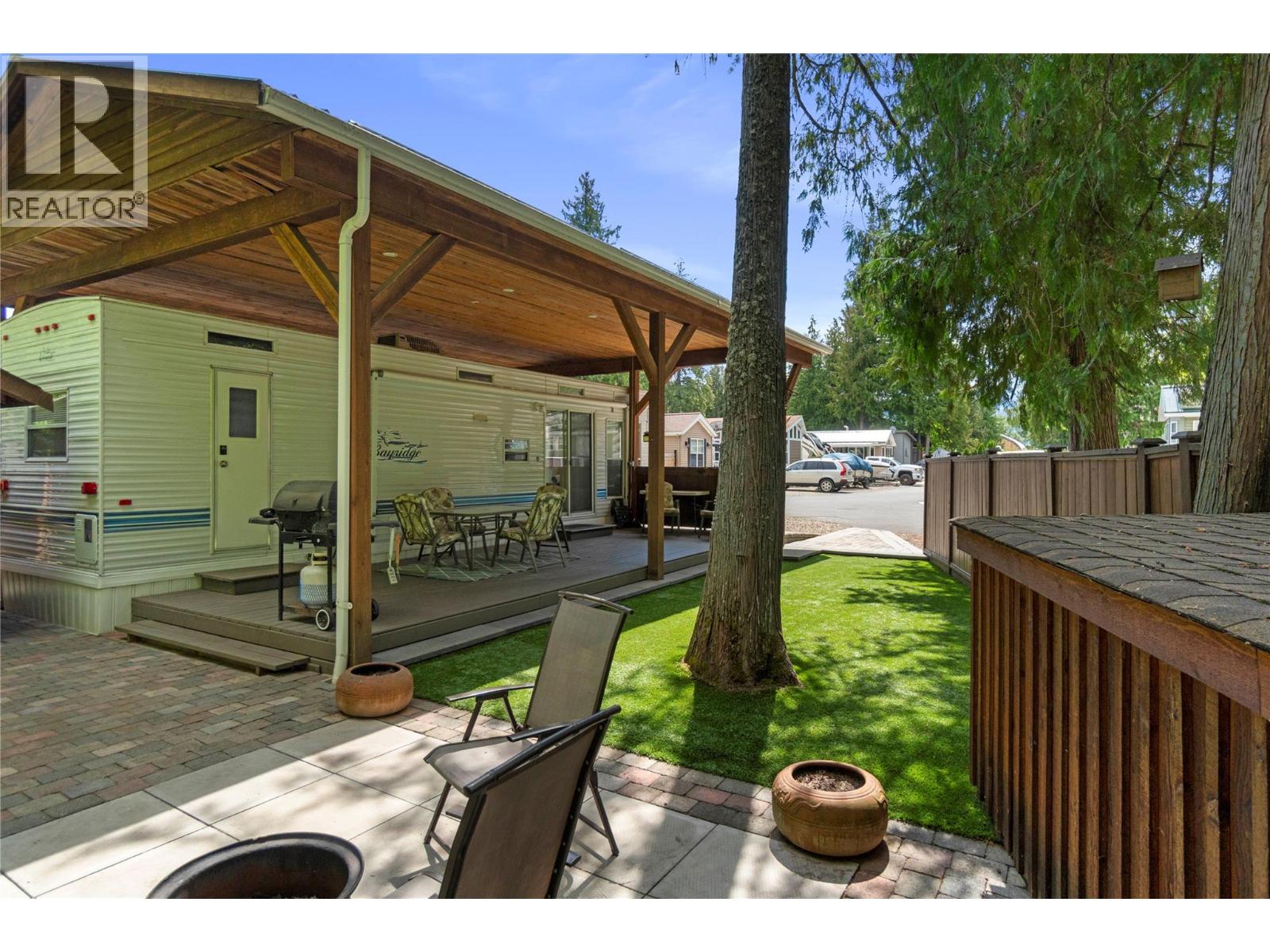 8 1131 Pine Grove Road, Scotch Creek