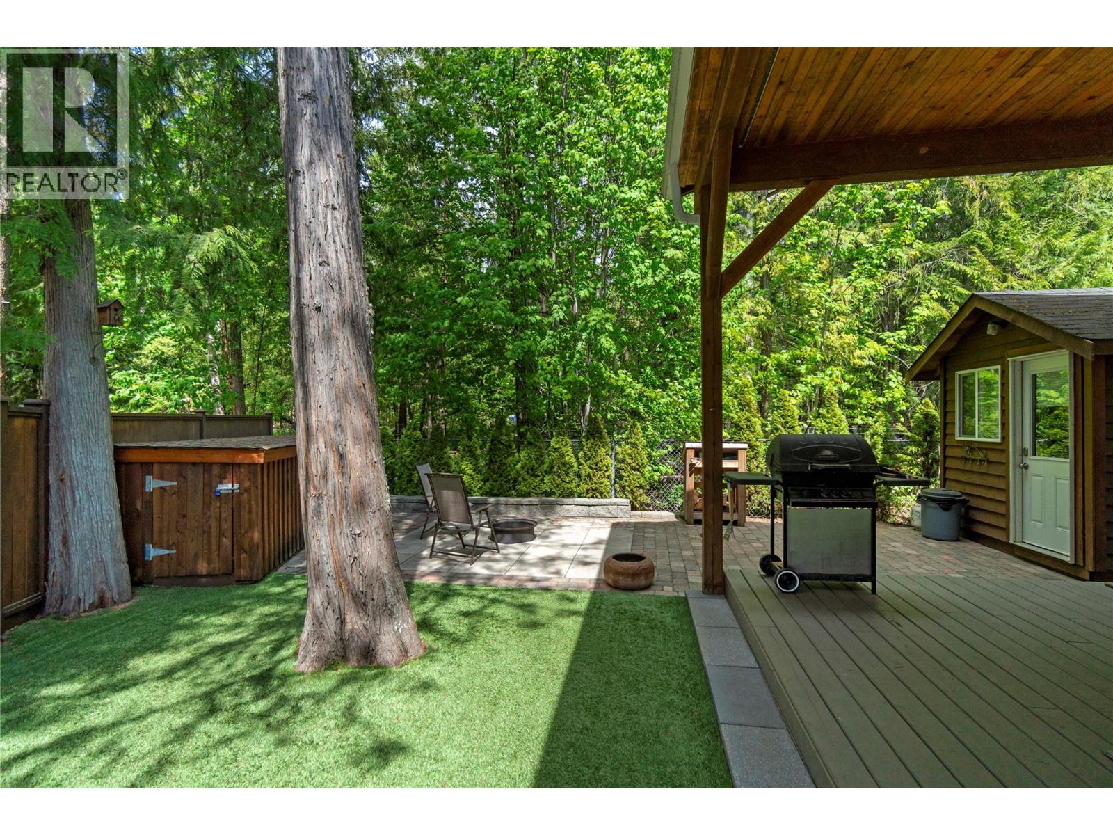 8 1131 Pine Grove Road, Scotch Creek