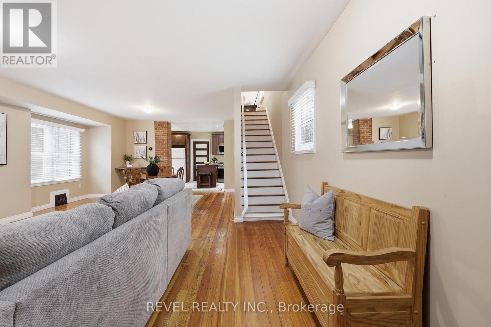 21 BERRYMAN AVENUE - 12