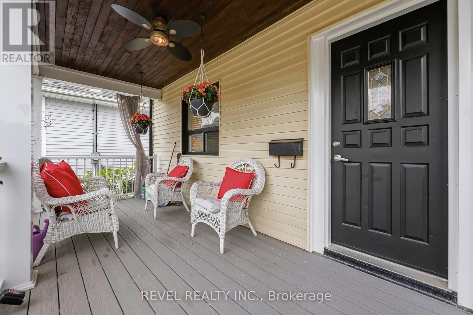 21 BERRYMAN AVENUE - 2