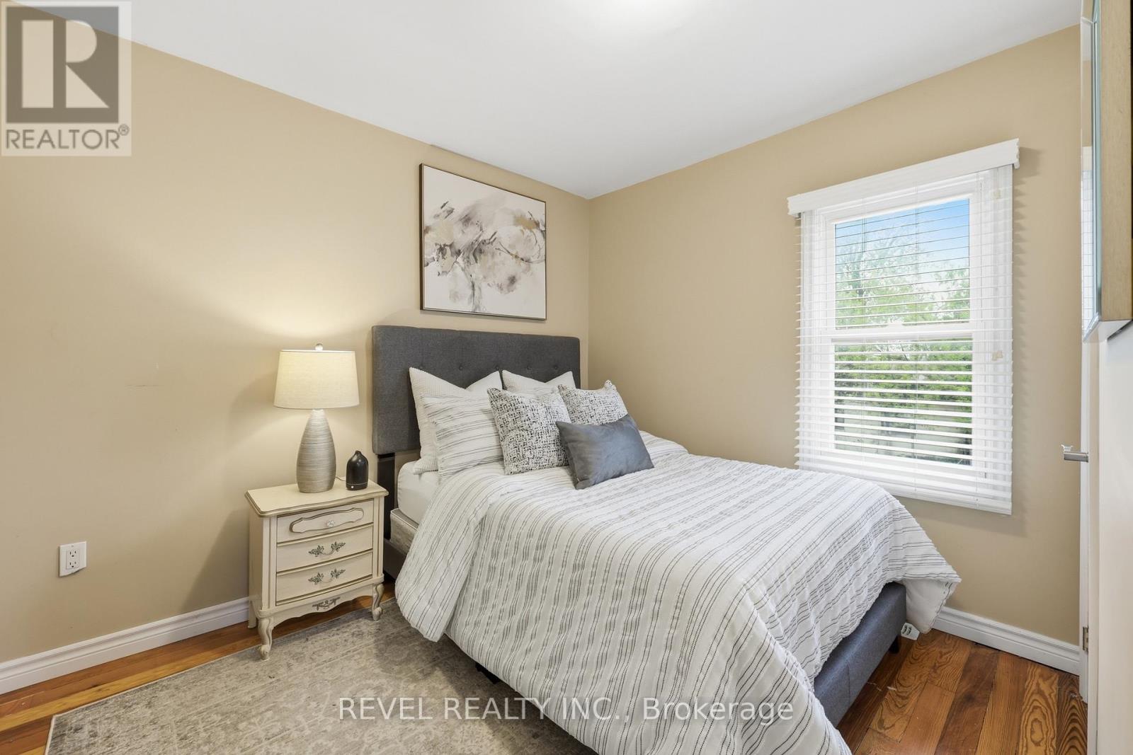 21 BERRYMAN AVENUE - 22