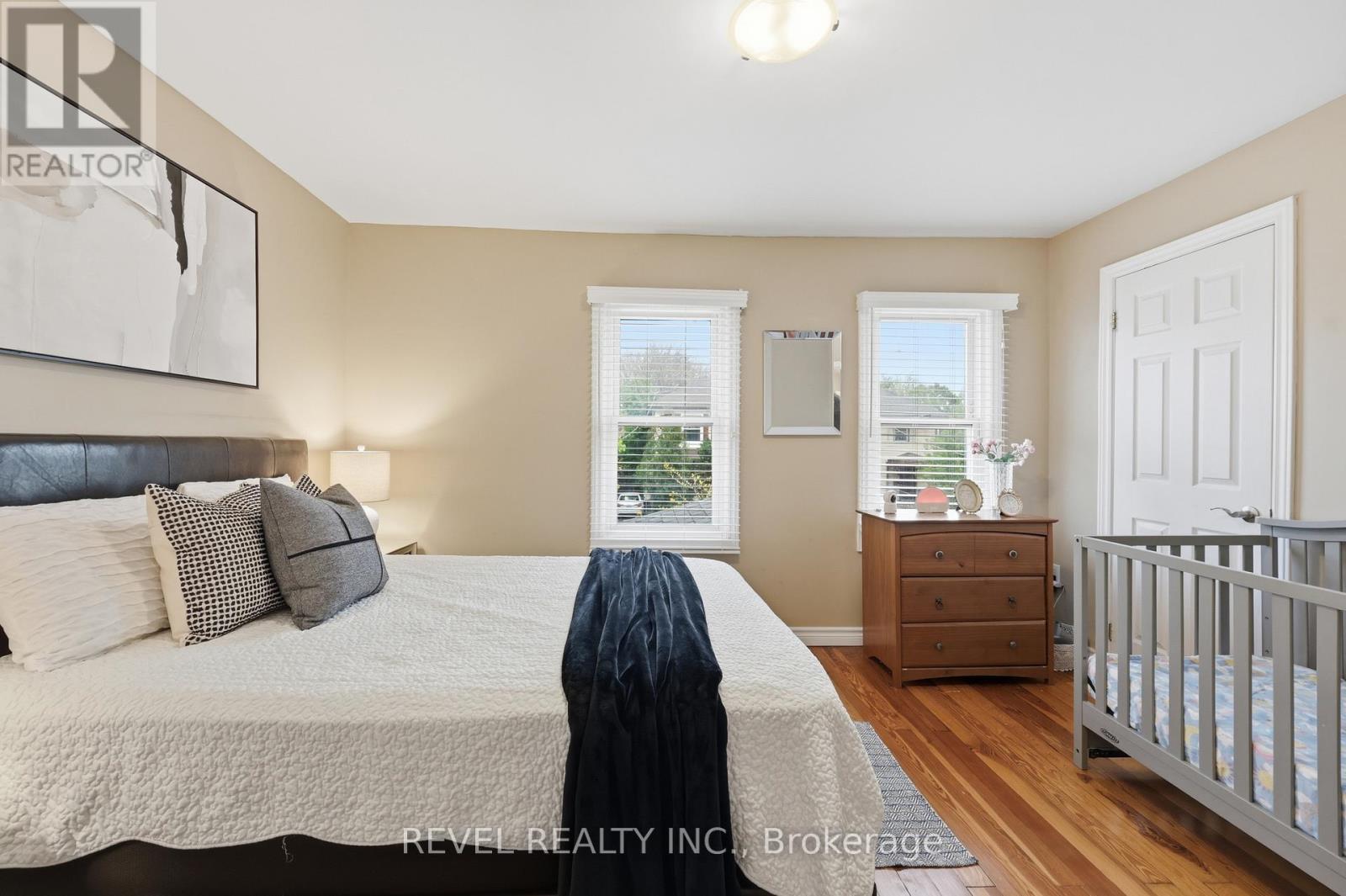 21 BERRYMAN AVENUE - 25