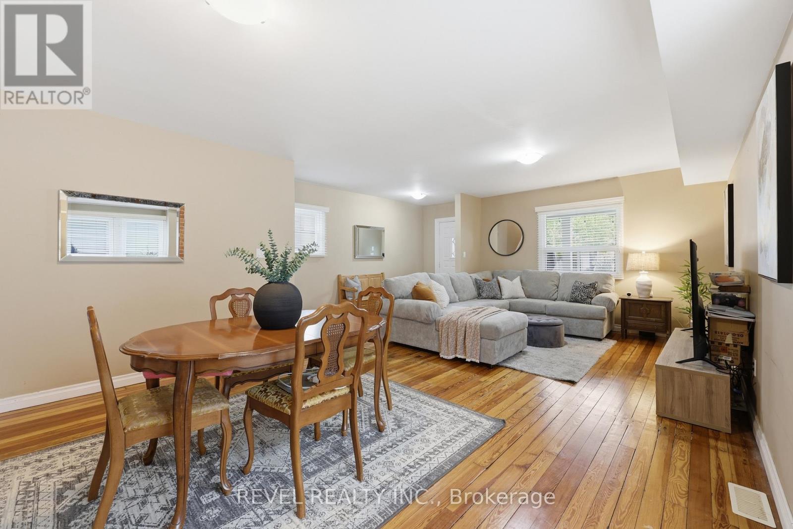 21 BERRYMAN AVENUE - 5