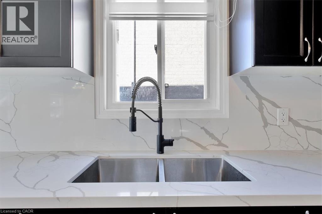 89 CORONATION Parkway - 15