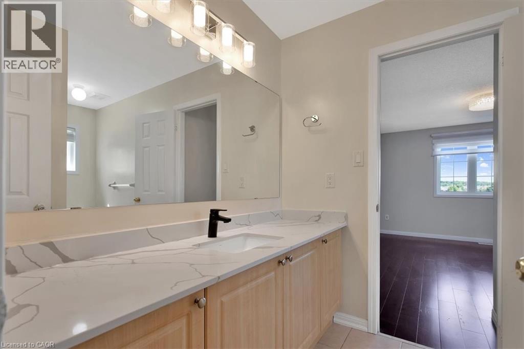 89 CORONATION Parkway - 40