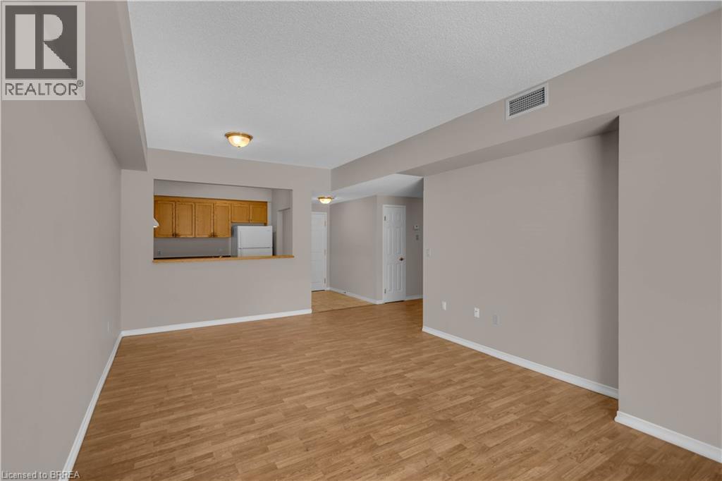 #105 3497 UPPER MIDDLE Road - 10
