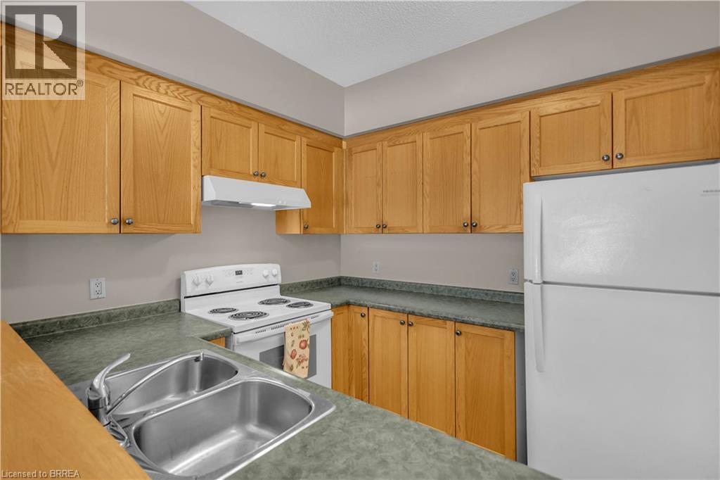 #105 3497 UPPER MIDDLE Road - 8