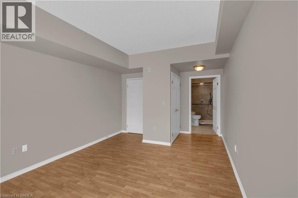 #105 3497 UPPER MIDDLE Road - 18