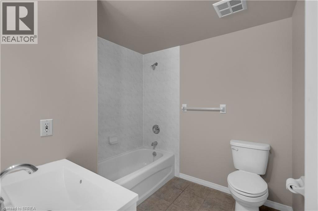 #105 3497 UPPER MIDDLE Road - 22