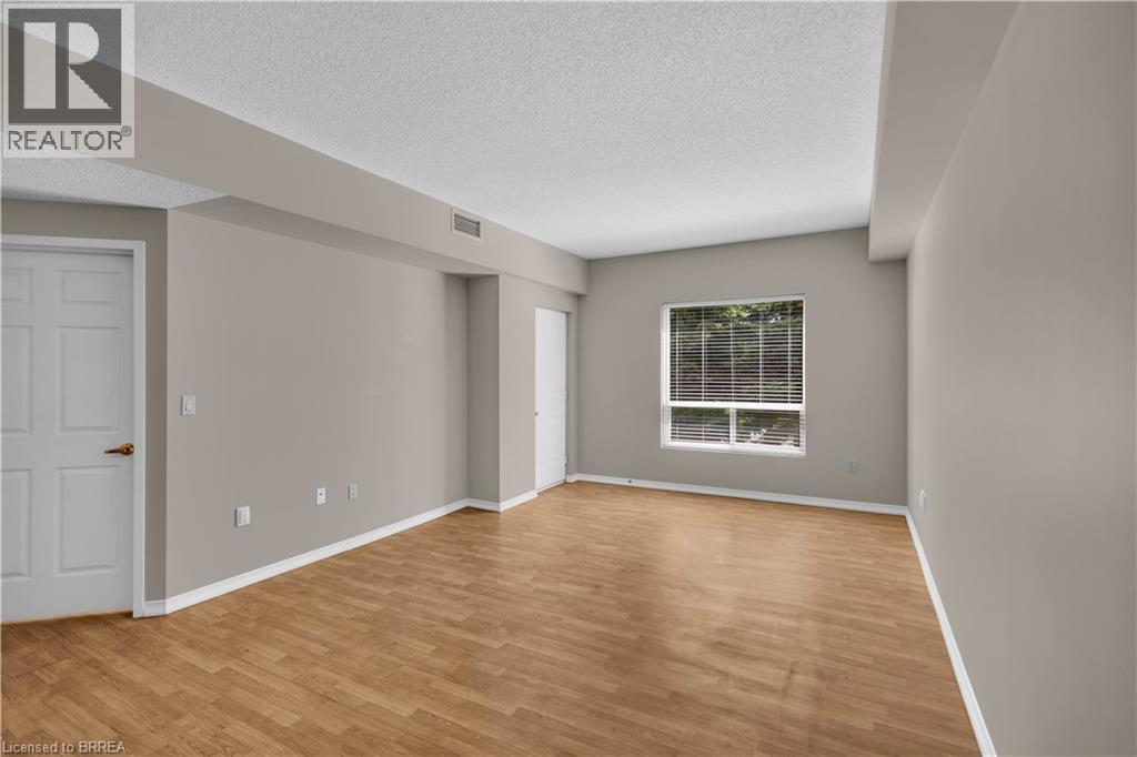 #105 3497 UPPER MIDDLE Road - 12