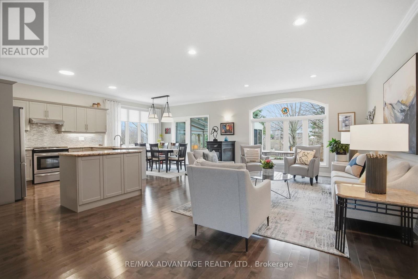 993 GABOR STREET - 10