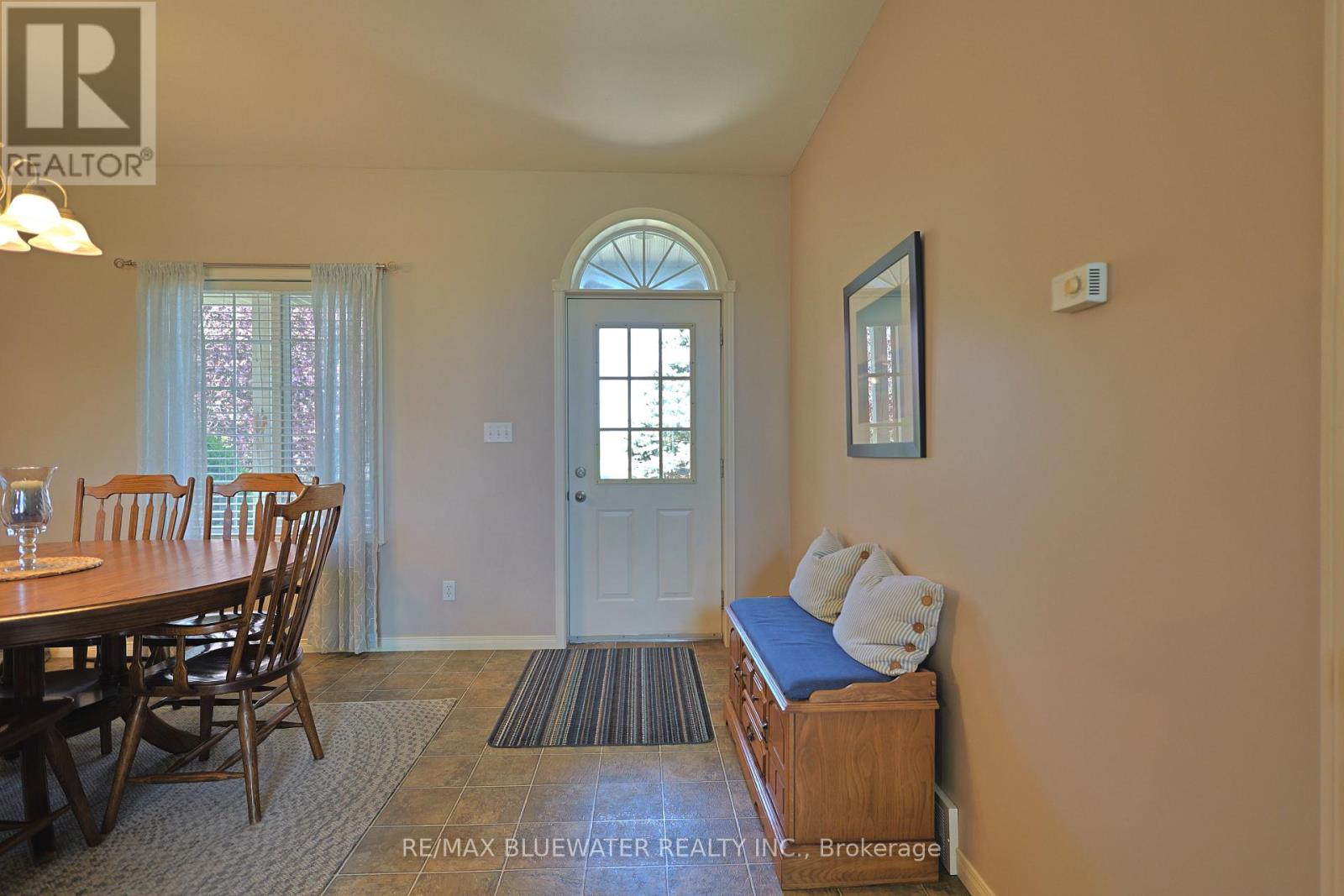 295 MAIN STREET - 10